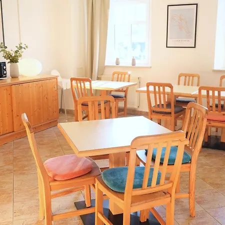 Pension Berggasse - Parkplatz, Kueche & Self Check-In Πανσιόν 3*