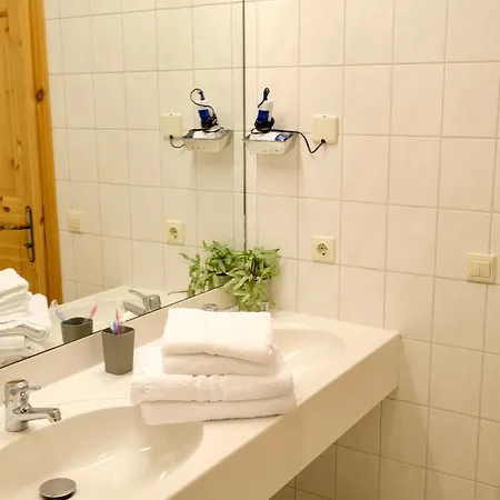 Pension Berggasse - Parkplatz, Kueche & Self Check-In Πανσιόν